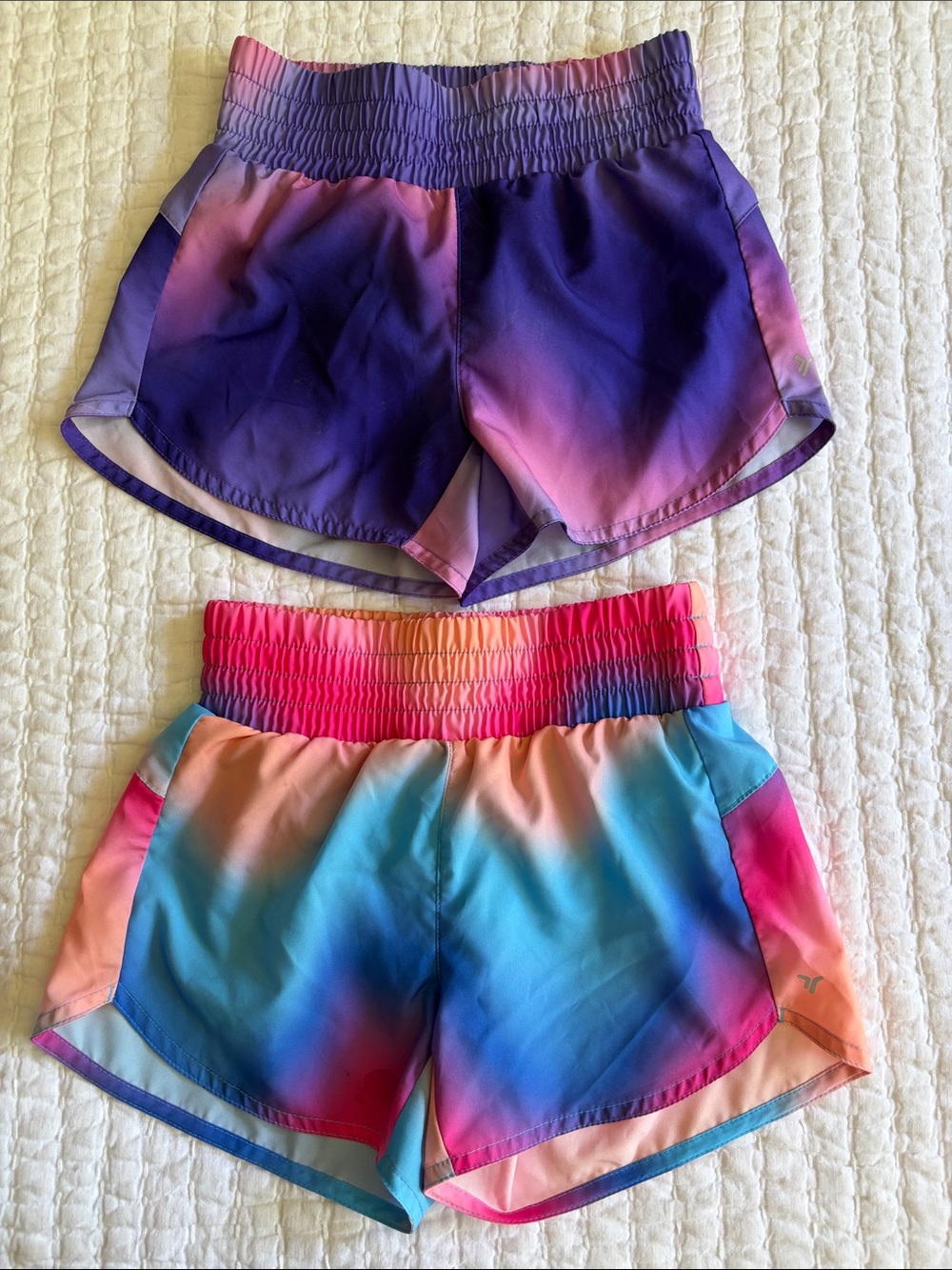 Lot of 2 Old Navy activewear dolphin hem run shorts